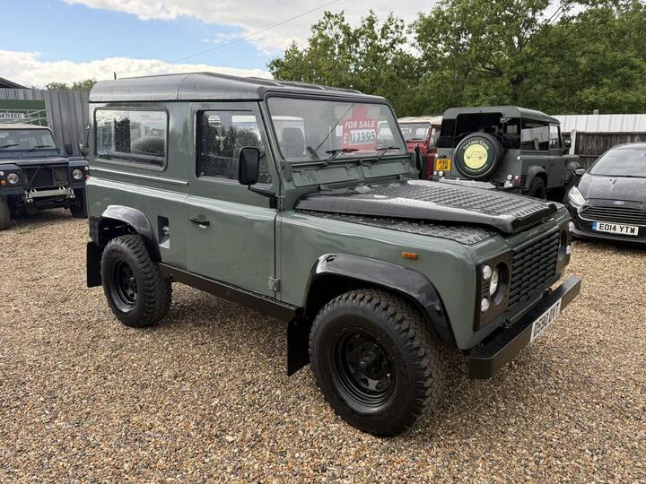 Land Rover DEFENDER 90 2.5 TD Station Wagon Land Rover DEFENDER 90 2.5 TD Station Wagon