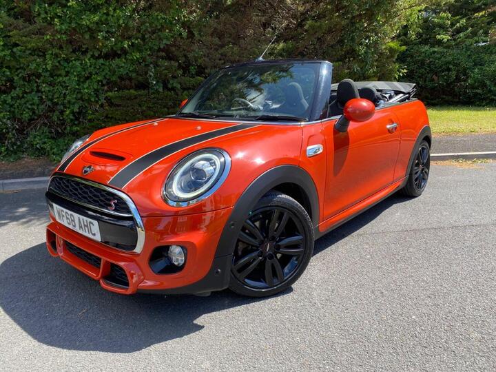 MINI CONVERTIBLE 2.0 Cooper S Steptronic Euro 6 (s/s) 2dr MINI CONVERTIBLE 2.0 Cooper S Steptronic Euro 6 (s/s) 2dr