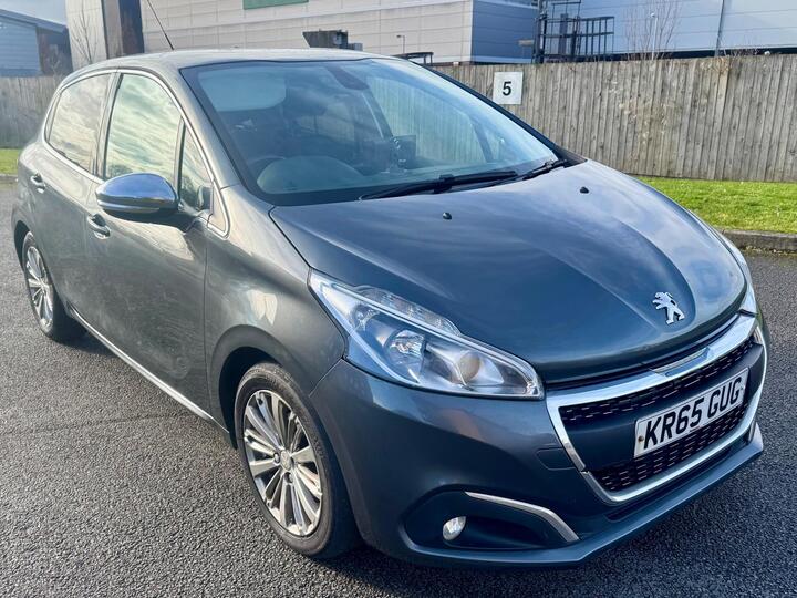 Peugeot 208 1.2 PureTech Allure Euro 6 5dr Peugeot 208 1.2 PureTech Allure Euro 6 5dr