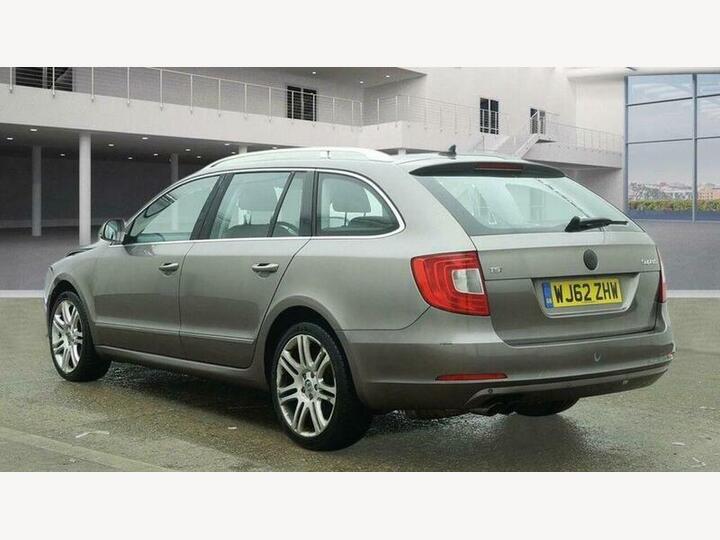 Skoda Superb 1.8 TSI Elegance DSG Euro 5 5dr
