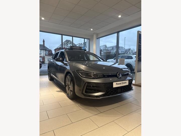Volkswagen Passat 1.5 ETSI MHEV R-Line DSG Euro 6 (s/s) 5dr