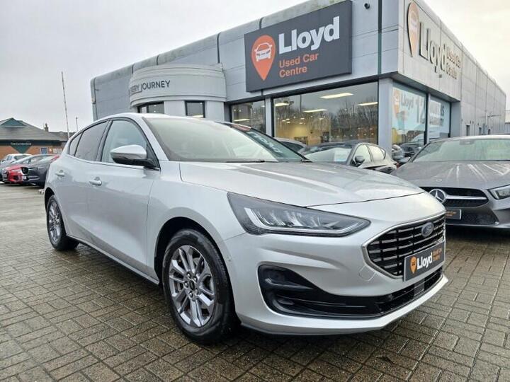 Ford FOCUS 1.0T EcoBoost MHEV Titanium Euro 6 (s/s) 5dr