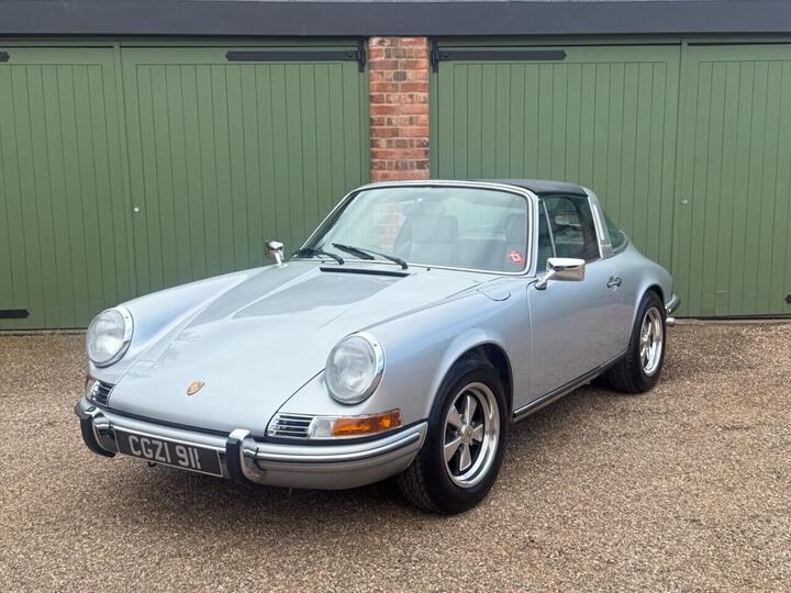 Porsche 911 3.2L 2d  231 BHP