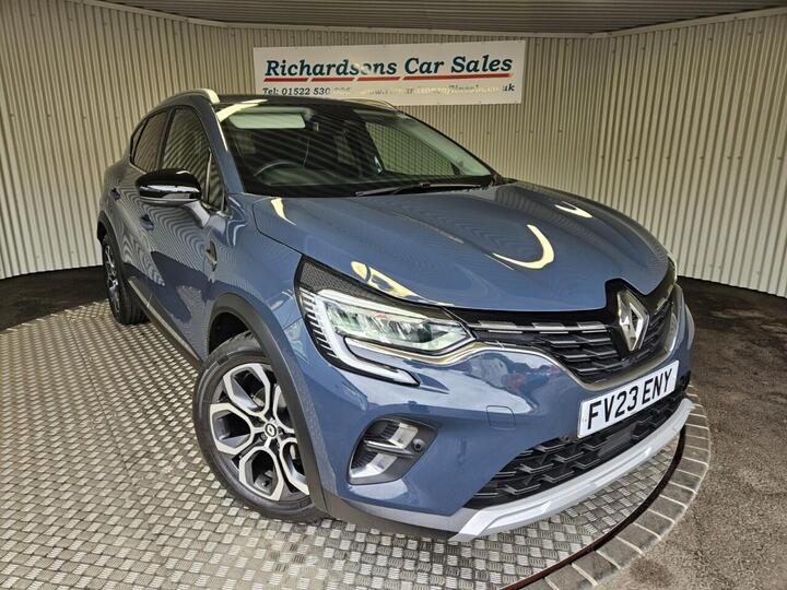 Renault CAPTUR 1.3 MHEV Techno Euro 6 (s/s) 5dr Renault CAPTUR 1.3 MHEV Techno Euro 6 (s/s) 5dr