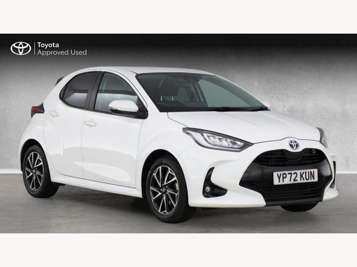 Toyota Yaris 1.5 VVT-h Design E-CVT Euro 6 (s/s) 5dr