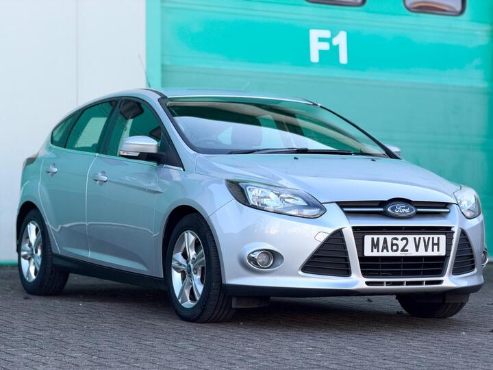 Ford Focus 1.6 Zetec Powershift Euro 5 5dr