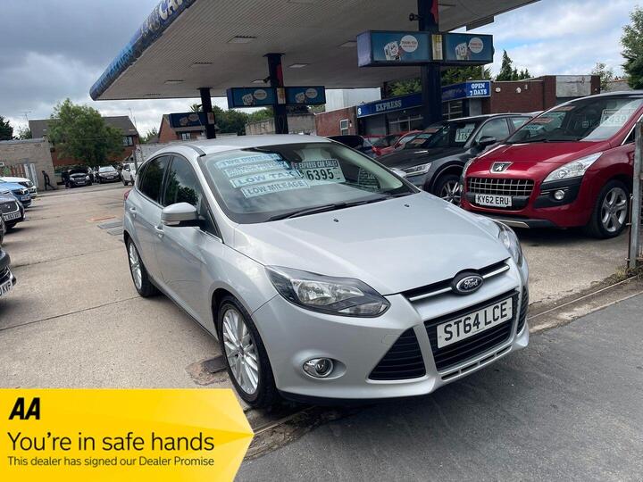 Ford Focus 1.0T EcoBoost Zetec Euro 5 (s/s) 5dr
