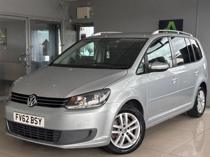 Volkswagen Touran 2.0 TDI SE DSG Euro 5 5dr Volkswagen Touran 2.0 TDI SE DSG Euro 5 5dr