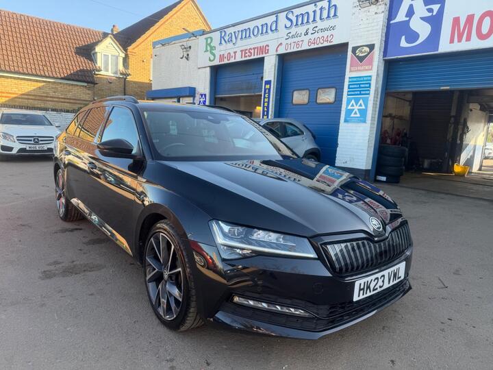 Skoda Superb 1.4 TSI IV 13kWh SportLine Plus DSG Euro 6 (s/s) 5dr Skoda Superb 1.4 TSI IV 13kWh SportLine Plus DSG Euro 6 (s/s) 5dr