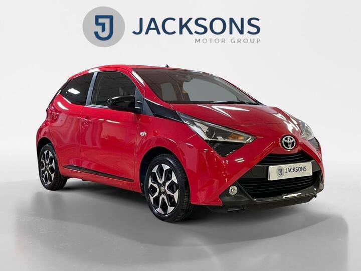 Toyota AYGO 1.0 VVT-i X-trend Funroof X-shift Euro 6 5dr Toyota AYGO 1.0 VVT-i X-trend Funroof X-shift Euro 6 5dr