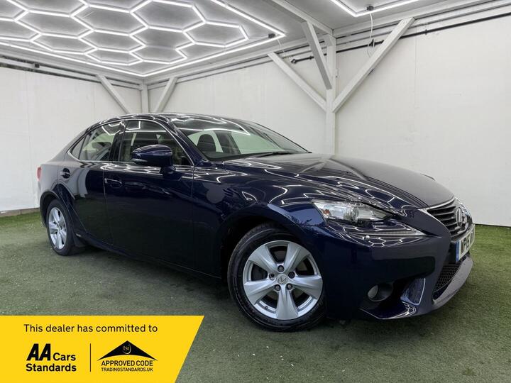 Lexus IS 2.5 300h SE E-CVT Euro 5 (s/s) 4dr