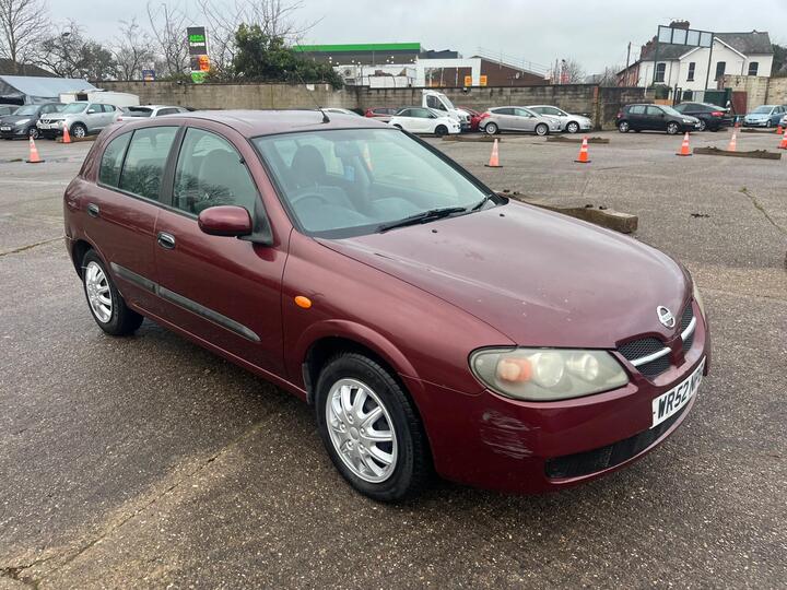 Nissan Almera 1.8 SE 5dr Nissan Almera 1.8 SE 5dr