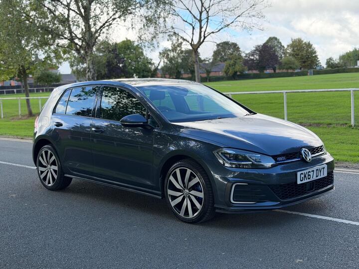 Volkswagen Golf 1.4 TSI 8.7kWh GTE Advance DSG Euro 6 (s/s) 5dr