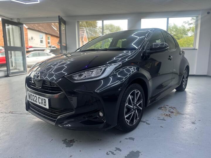 Toyota Yaris 1.5 VVT-h Design E-CVT Euro 6 (s/s) 5dr