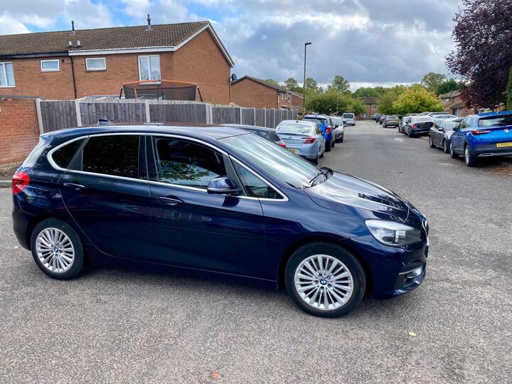 BMW 2 Series Active Tourer 2.0 220d Luxury Auto Euro 6 (s/s) 5dr BMW 2 Series Active Tourer 2.0 220d Luxury Auto Euro 6 (s/s) 5dr