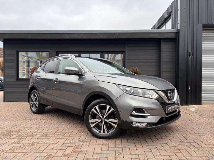 Nissan Qashqai 1.3 DIG-T N-Connecta Euro 6 (s/s) 5dr