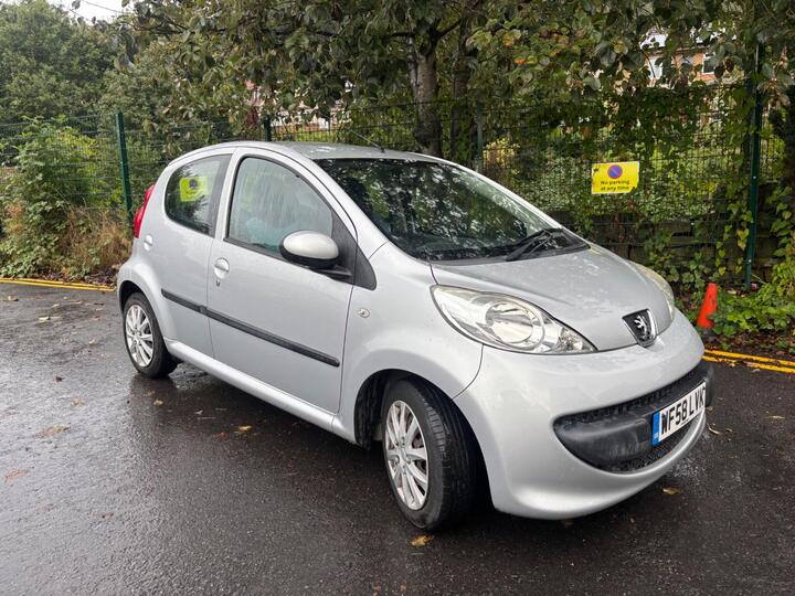 Peugeot 107 1.0 12V Urban Move Euro 4 5dr