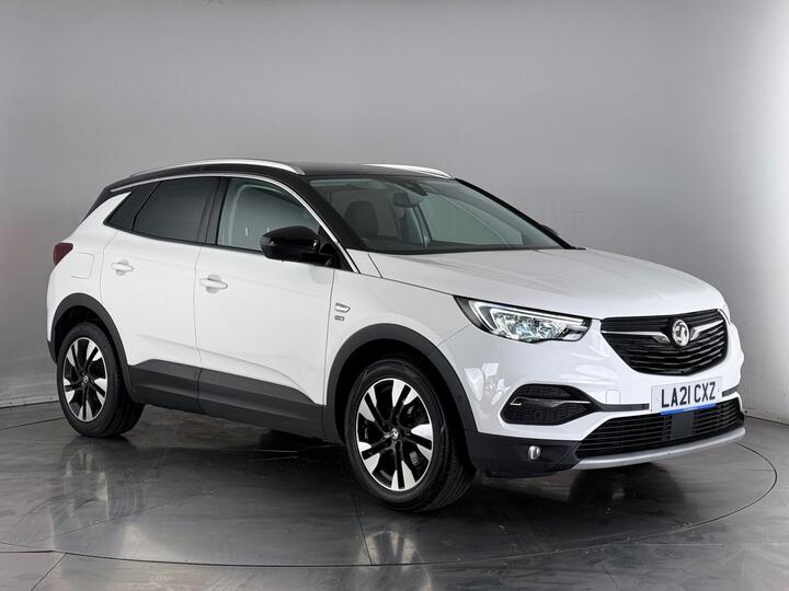 Vauxhall Grandland X 1.2 Turbo Griffin Edition Euro 6 (s/s) 5dr Vauxhall Grandland X 1.2 Turbo Griffin Edition Euro 6 (s/s) 5dr
