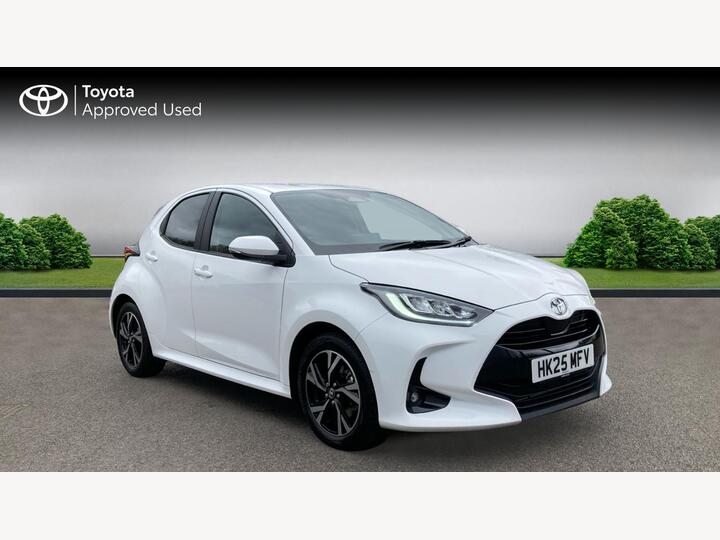 Toyota Yaris 1.5 VVT-h Design E-CVT Euro 6 (s/s) 5dr