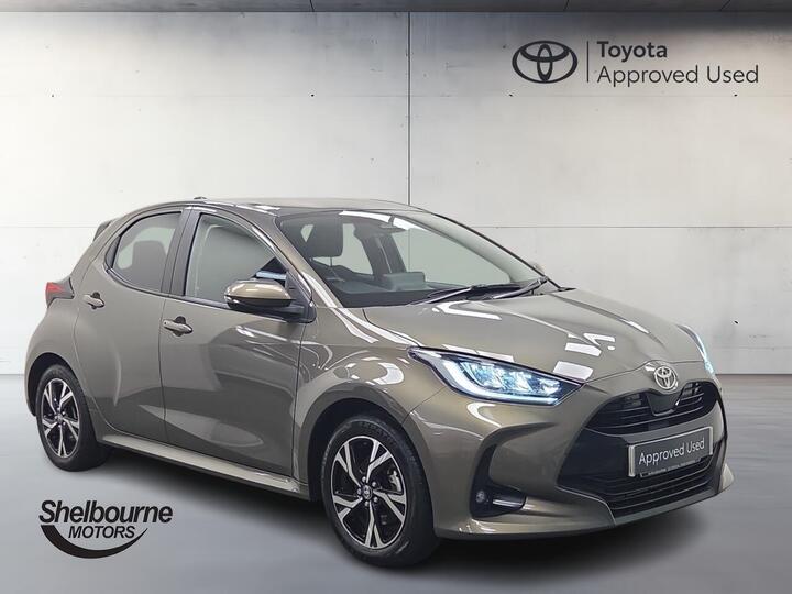 Toyota Yaris 1.5 VVT-h Design E-CVT Euro 6 (s/s) 5dr