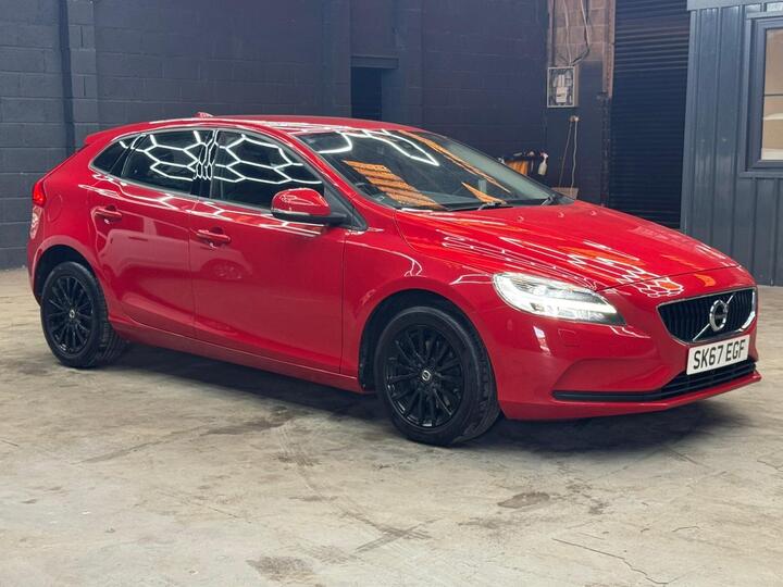 Volvo V40 2.0 T2 Momentum Nav Plus Euro 6 (s/s) 5dr