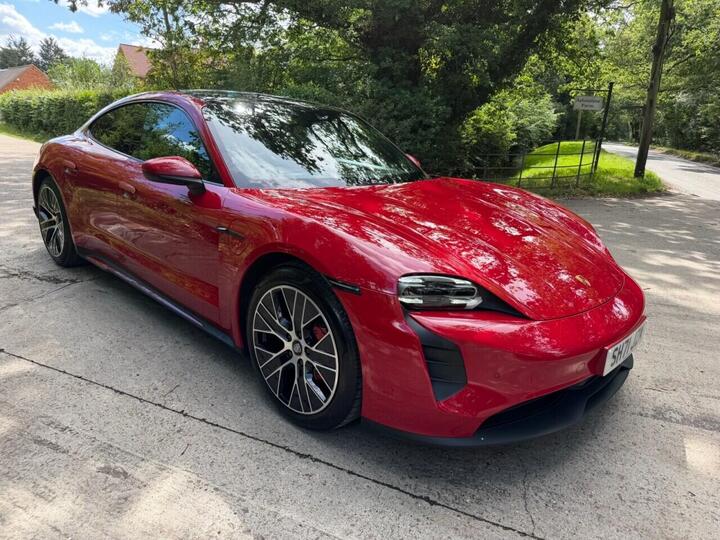 Porsche TAYCAN Performance Plus 93.4kWh 4S Auto 4WD 4dr (11kW Charger) Porsche TAYCAN Performance Plus 93.4kWh 4S Auto 4WD 4dr (11kW Charger)