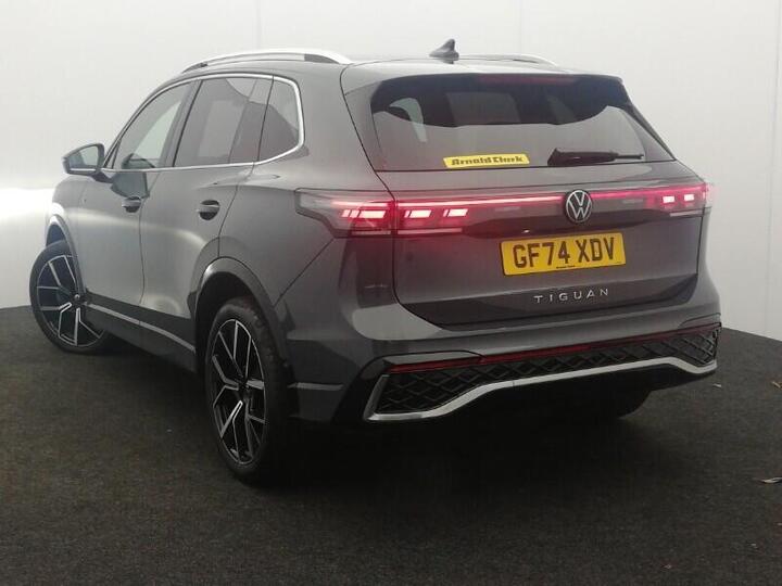 Volkswagen Tiguan 2.0 TDI R-Line DSG Euro 6 (s/s) 5dr