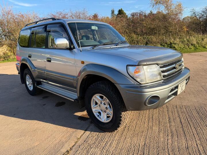 Toyota Land Cruiser Colorado 3.0 D-4D FX 5dr (8 Seat)