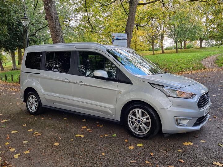 Ford Grand Tourneo Connect 1.5 EcoBlue Titanium Auto Euro 6 (s/s) 5dr Ford Grand Tourneo Connect 1.5 EcoBlue Titanium Auto Euro 6 (s/s) 5dr