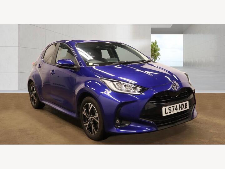 Toyota Yaris 1.5 VVT-h Design E-CVT Euro 6 (s/s) 5dr