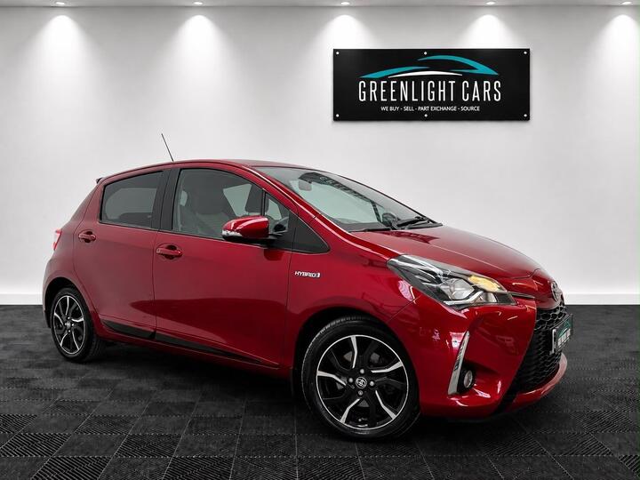 Toyota Yaris 1.5 VVT-h Design E-CVT Euro 6 (s/s) 5dr