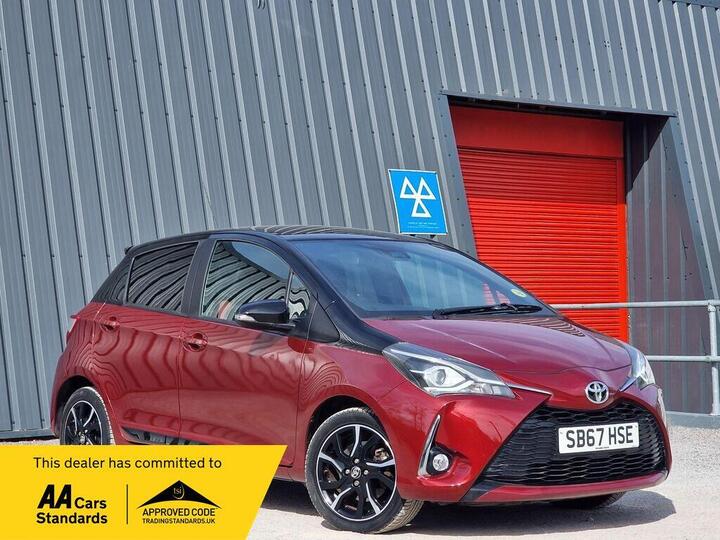 Toyota Yaris 1.5 VVT-i Blue Bi-Tone Euro 6 5dr