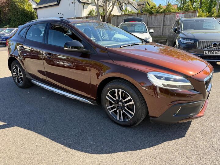 Volvo V40 Cross Country 2.0 T3 Euro 6 (s/s) 5dr
