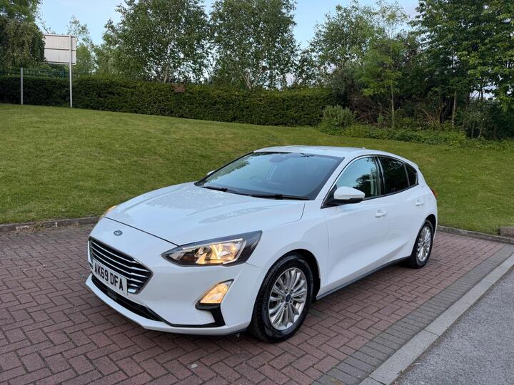 Ford Focus 1.0T EcoBoost Titanium Auto Euro 6 (s/s) 5dr