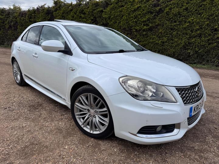 Suzuki Kizashi 2.4 16V Sport CVT 4WD Euro 5 4dr Suzuki Kizashi 2.4 16V Sport CVT 4WD Euro 5 4dr