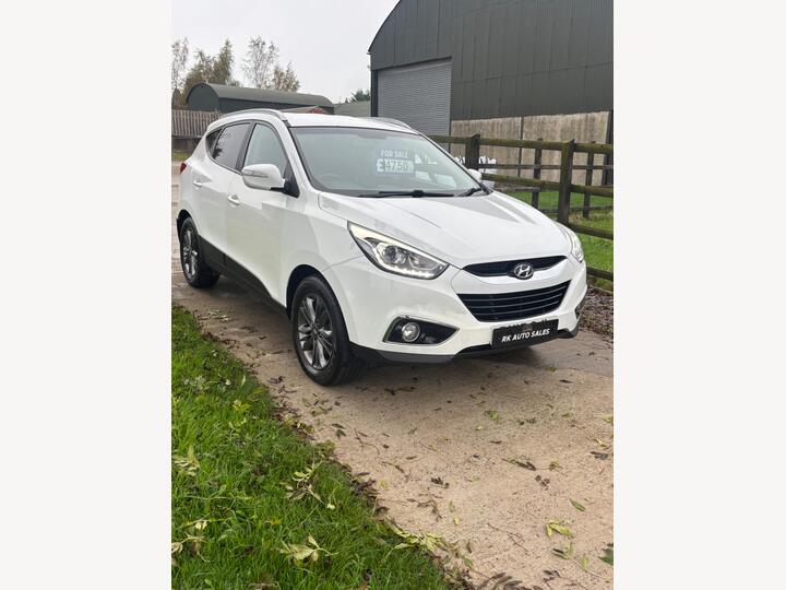Hyundai Ix35 1.7 CRDi SE Euro 5 (s/s) 5dr Hyundai Ix35 1.7 CRDi SE Euro 5 (s/s) 5dr