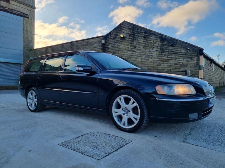 Volvo V70 2.4 SE 5dr