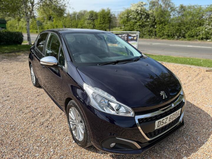 Peugeot 208 1.2 PureTech Signature Euro 6 (s/s) 5dr