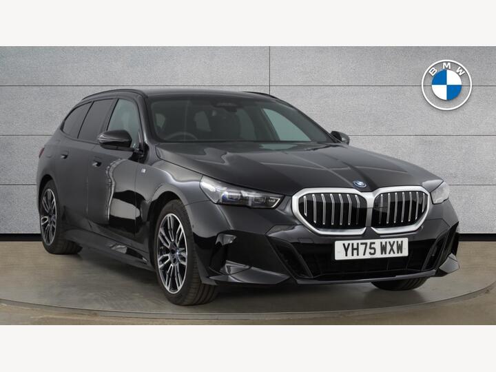 BMW 5 Series 2.0 530e 22.1kWh M Sport Touring Steptronic Euro 6 (s/s) 5dr BMW 5 Series 2.0 530e 22.1kWh M Sport Touring Steptronic Euro 6 (s/s) 5dr