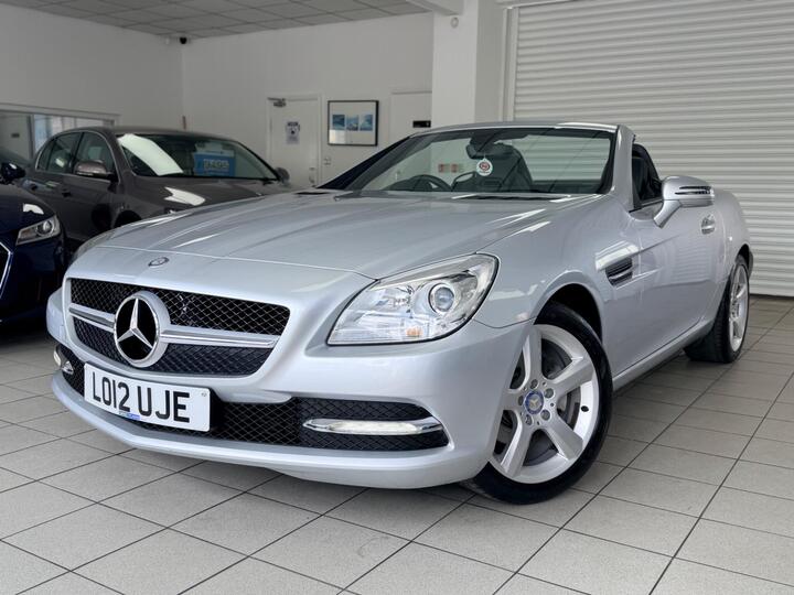 Mercedes-Benz SLK 1.8 SLK200 BlueEfficiency Euro 5 (s/s) 2dr Mercedes-Benz SLK 1.8 SLK200 BlueEfficiency Euro 5 (s/s) 2dr