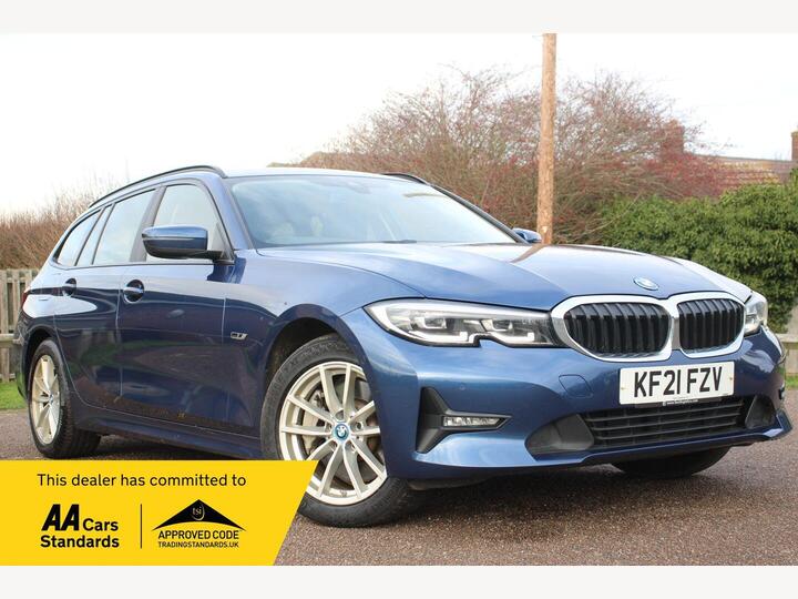 BMW 3 Series 2.0 330e 12kWh SE Pro Touring Auto XDrive Euro 6 (s/s) 5dr