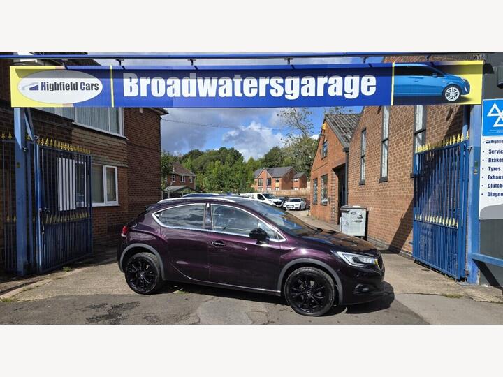 DS AUTOMOBILES DS 4 CROSSBACK 1.6 BlueHDi Crossback Euro 6 (s/s) 5dr DS AUTOMOBILES DS 4 CROSSBACK 1.6 BlueHDi Crossback Euro 6 (s/s) 5dr