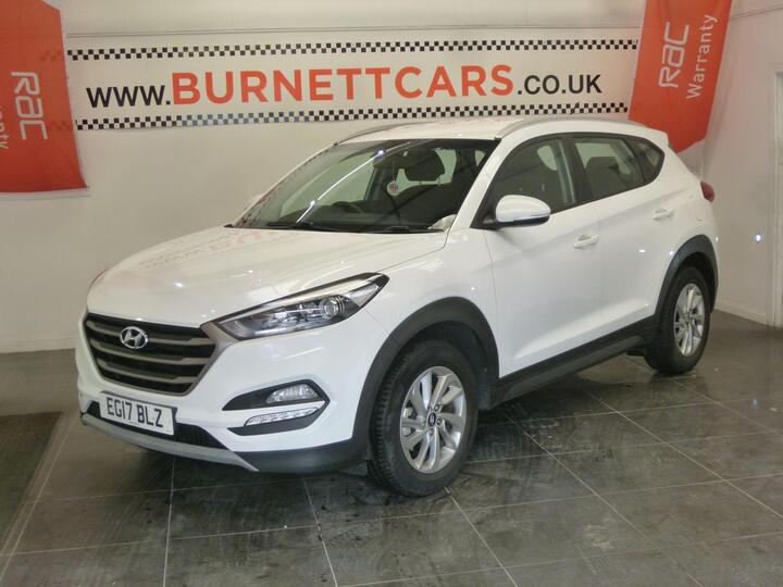 Hyundai TUCSON 2.0 CRDi SE Nav 4WD Euro 6 5dr
