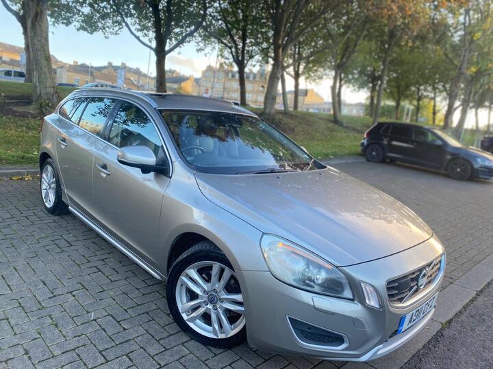 Volvo V60 2.0 D3 SE Lux Euro 5 (s/s) 5dr