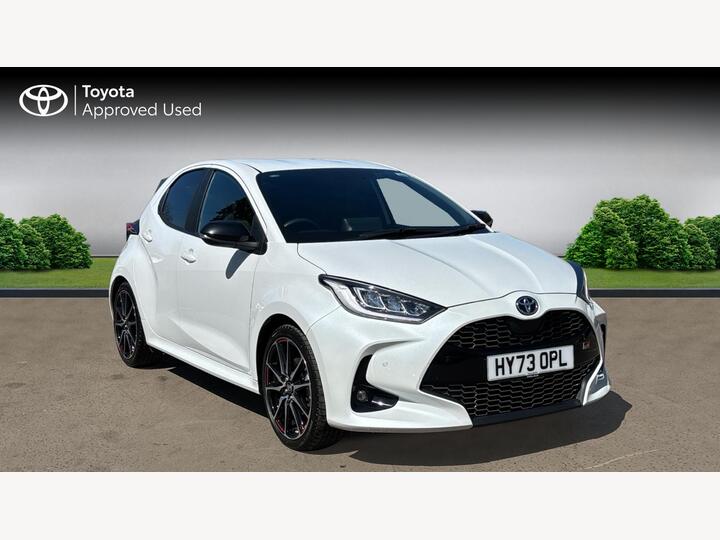 Toyota Yaris 1.5 VVT-h GR SPORT E-CVT Euro 6 (s/s) 5dr