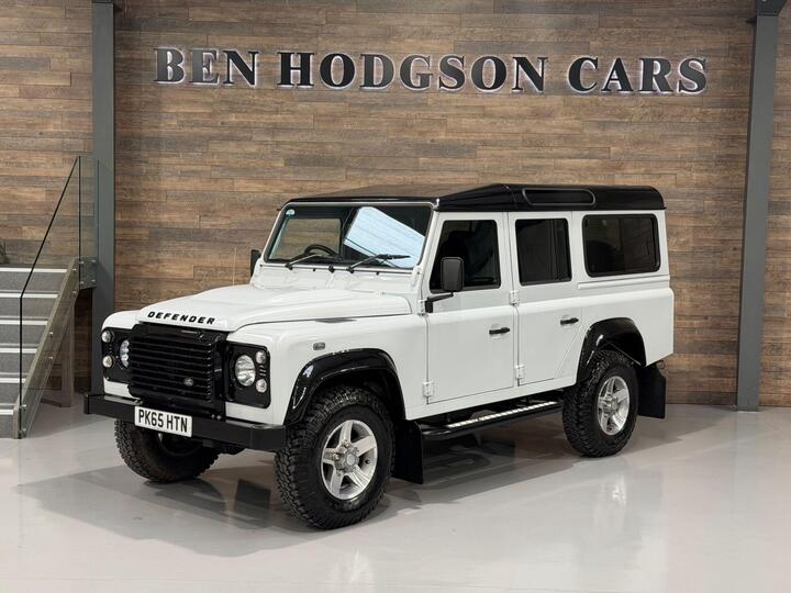 Land Rover DEFENDER 2.2 TDCi Utility Wagon 4WD MWB Euro 5 5dr Land Rover DEFENDER 2.2 TDCi Utility Wagon 4WD MWB Euro 5 5dr