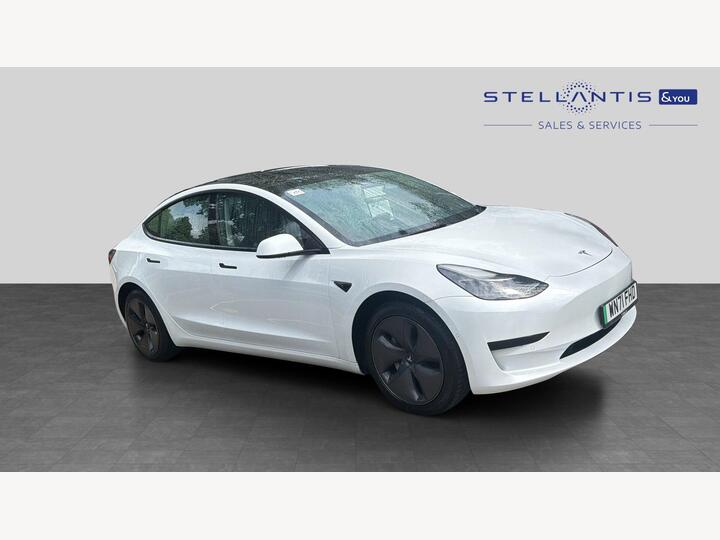 Tesla Model 3 Standard Range Plus Auto RWD 4dr