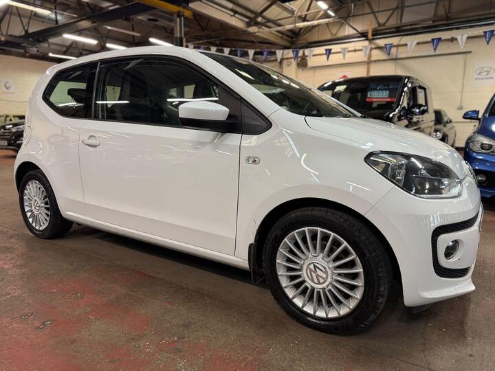 Volkswagen Up! 1.0 BlueMotion Tech High Up! Euro 5 (s/s) 3dr Volkswagen Up! 1.0 BlueMotion Tech High Up! Euro 5 (s/s) 3dr