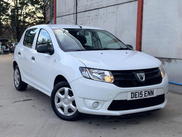 Dacia Sandero 0.9 TCe Ambiance Euro 5 5dr Dacia Sandero 0.9 TCe Ambiance Euro 5 5dr