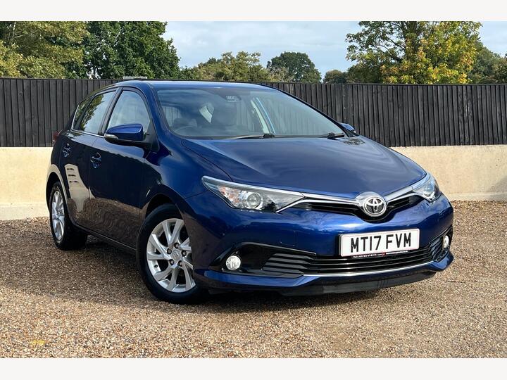 Toyota Auris 1.2 VVT-i Icon Euro 6 (s/s) 5dr (Safety Sense)